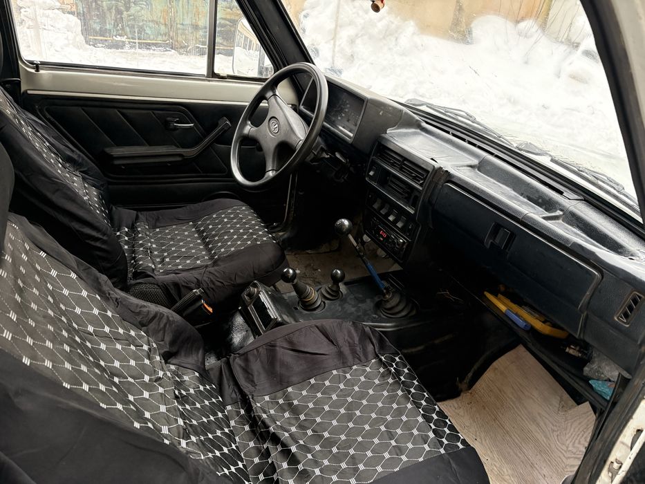 Продам ниву 2002 г.в.