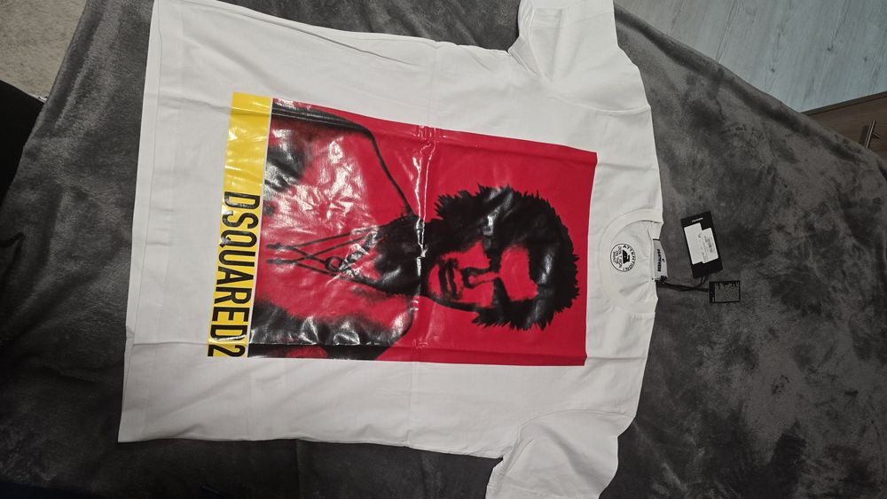 Тениски DSQUARED2 намаление!