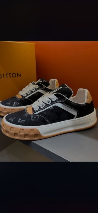 Pantofi sport Louis Vuitton, model 2026