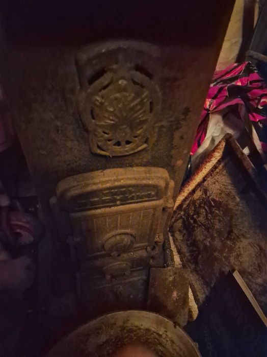 Печка антика твърдо гориво