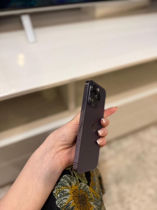 Продам Iphone 14 pro