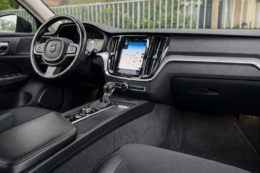 Volvo V60 D4 Geartronic R-design 190 Cp Automat