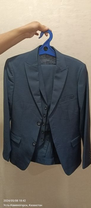 Костюм 3ка. 46 размер