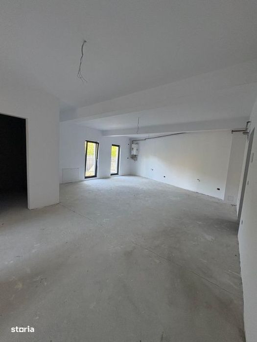 Apartament 3 camere, 83 mp, zona Nord - Est