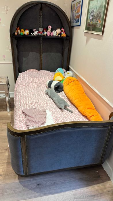 Продается дизайнерская детская кровать для девочки