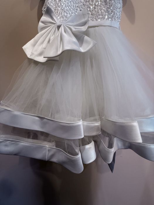 Платье праздничное девочкам