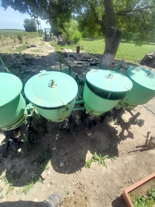 Культиватор сотилади