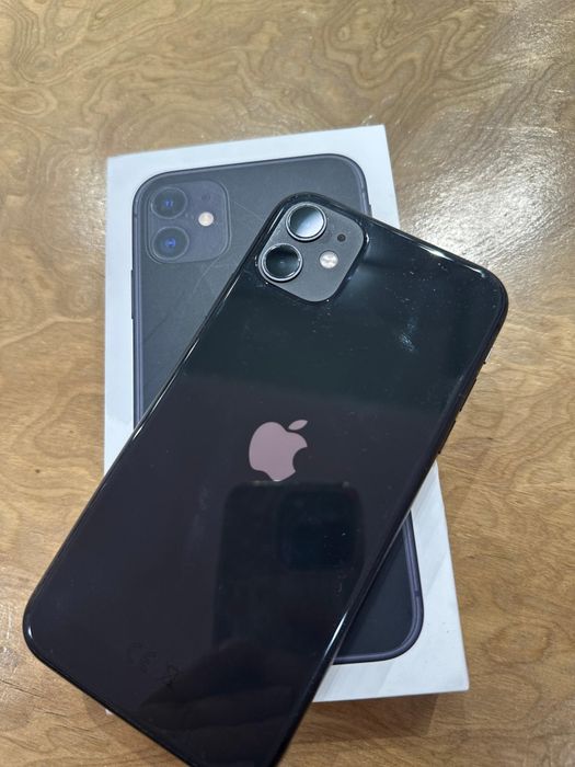 iPhone 11. В хорошем состояние.