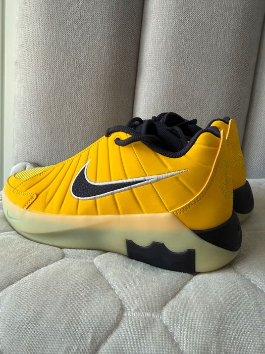38 Nike LeBron маратонки