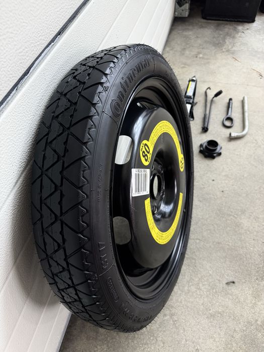 Оригинален авариен комплект за VW патерица,крик,ключ