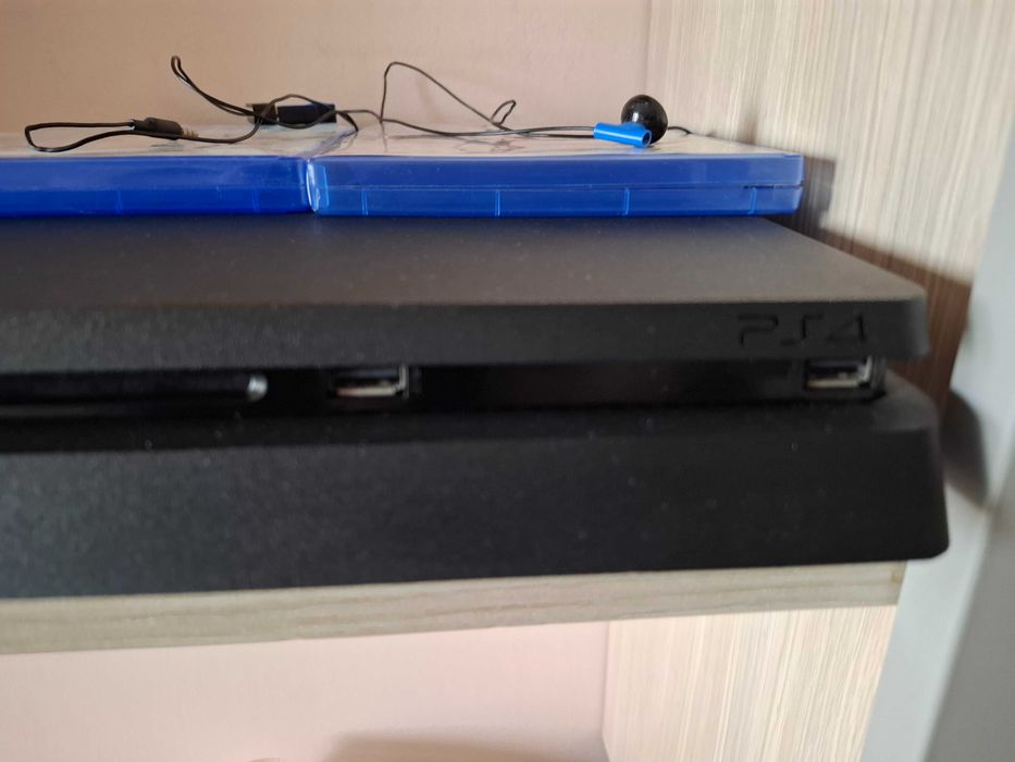 PS4 Slim + Джойстик + FIFA 21 + Minecraft