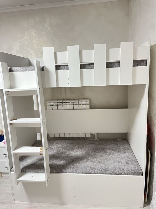 Двухярусный кровать для детей