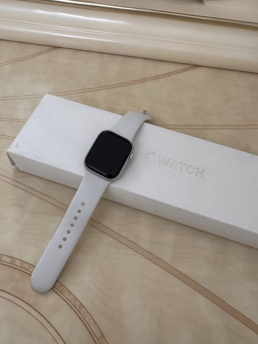 Продам apple watch 8 серия