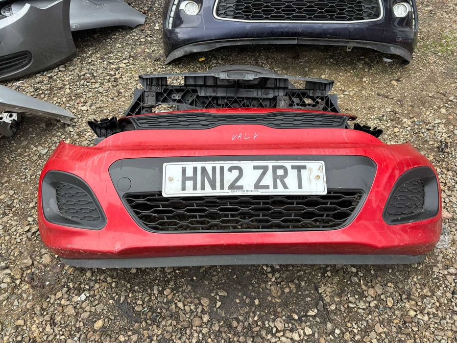 Bara fata Kia Rio an 2012