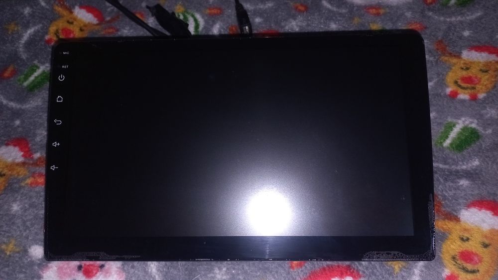 Планшет на машину