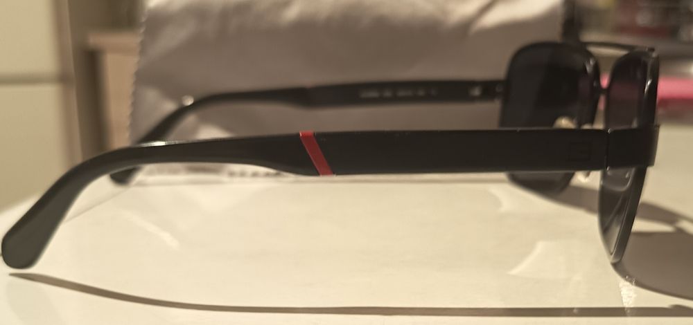 Слънчеви очила GUESS