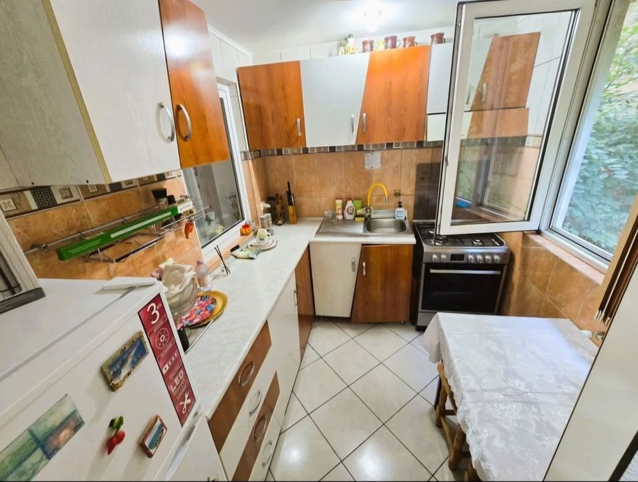 Vând Apartament 2 camere 50 mp2 parter