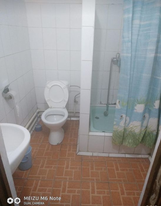 1-2 комнатные.Чисто,без запаха,уютно. От центра 10-12  минутах езды.