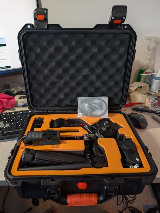 DJI Ronin RS4 Combo la cutie, gimbal 3 axe stare noua! Livrare gratuita!