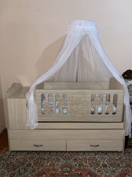 Bolalar krovati. 3 tasi 1 da. Lyulka, mini shkaf, krovat. Komplekt.