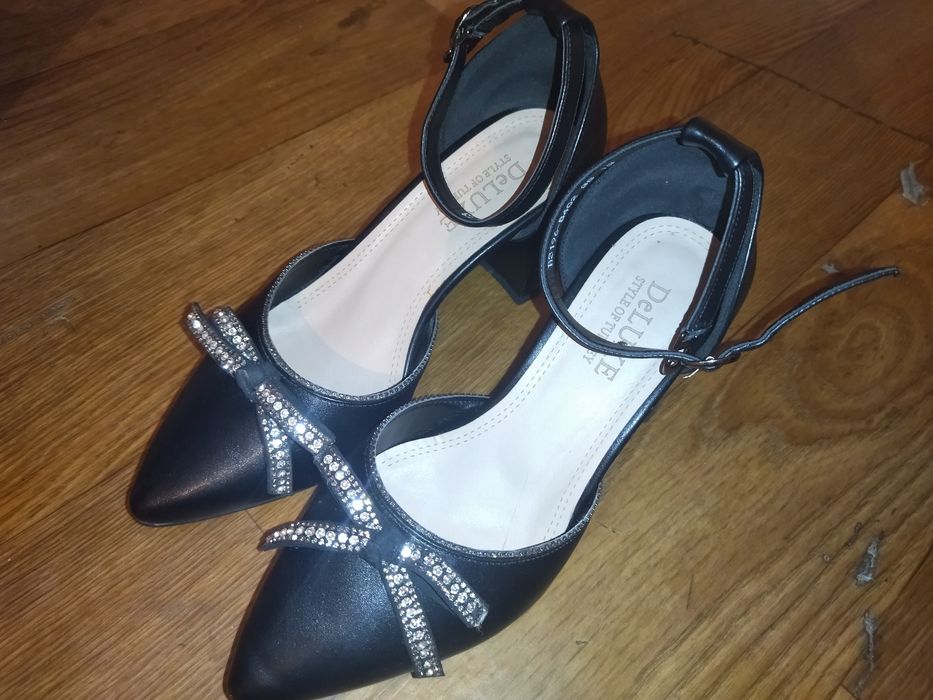 Туфли сатылады. 4000тг!