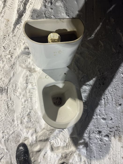 Унитаз туалет.