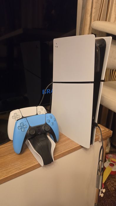 Consola PlayStation 5 Slim Digital 1TB  - UTILIZATA FOARTE PUTIN !