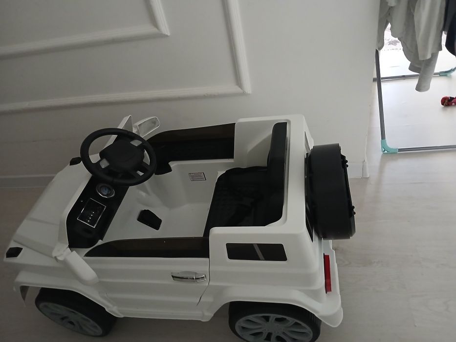 Машина с пультом