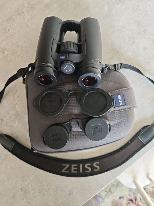 Zeiss Victory SF 10x42