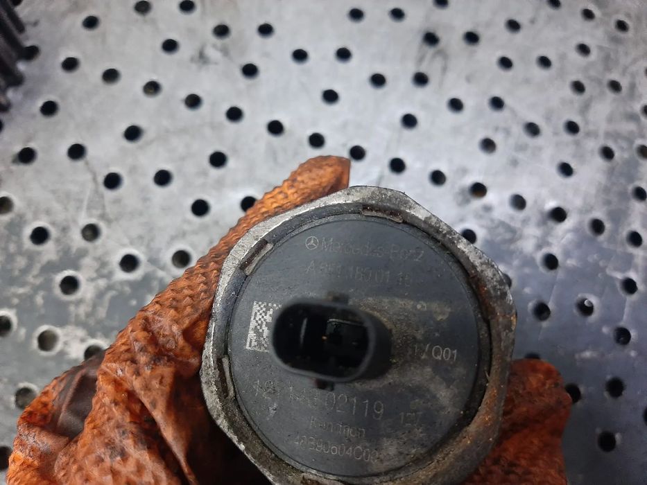 senzor presiune ulei 2.2 cdi 651924 mercedes  e-class w212 a6511800115