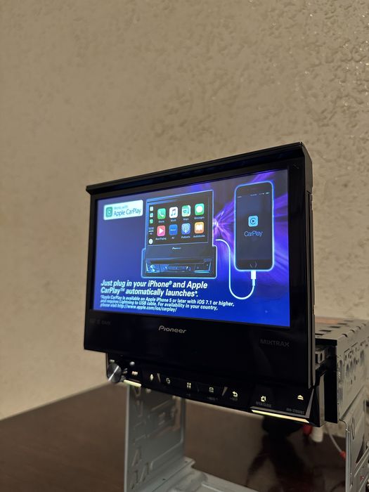 Pioneer AVH-Z7050BT Original manitor srochna sotiladi