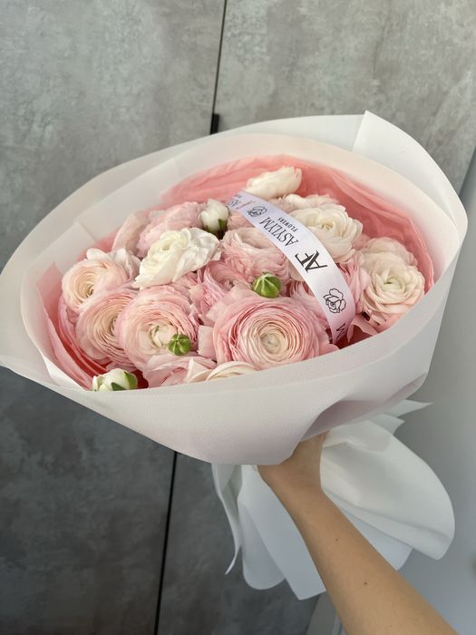 букет ранункулюсы 17 шт
