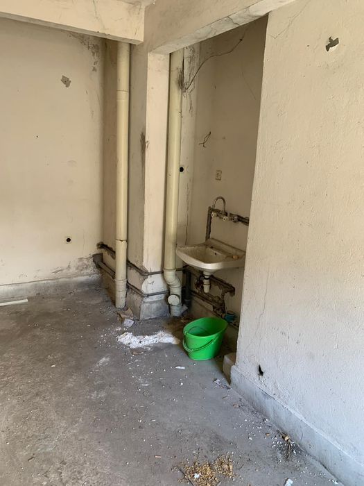 Продава се Гараж / Паркомясто в Плевен, Идеален център - 17 кв.м за 1353 €/кв.м - Снимка #1