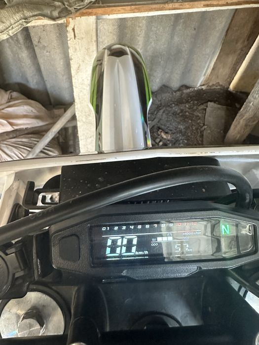Эндуро 300 кубов новый 200 км пробега