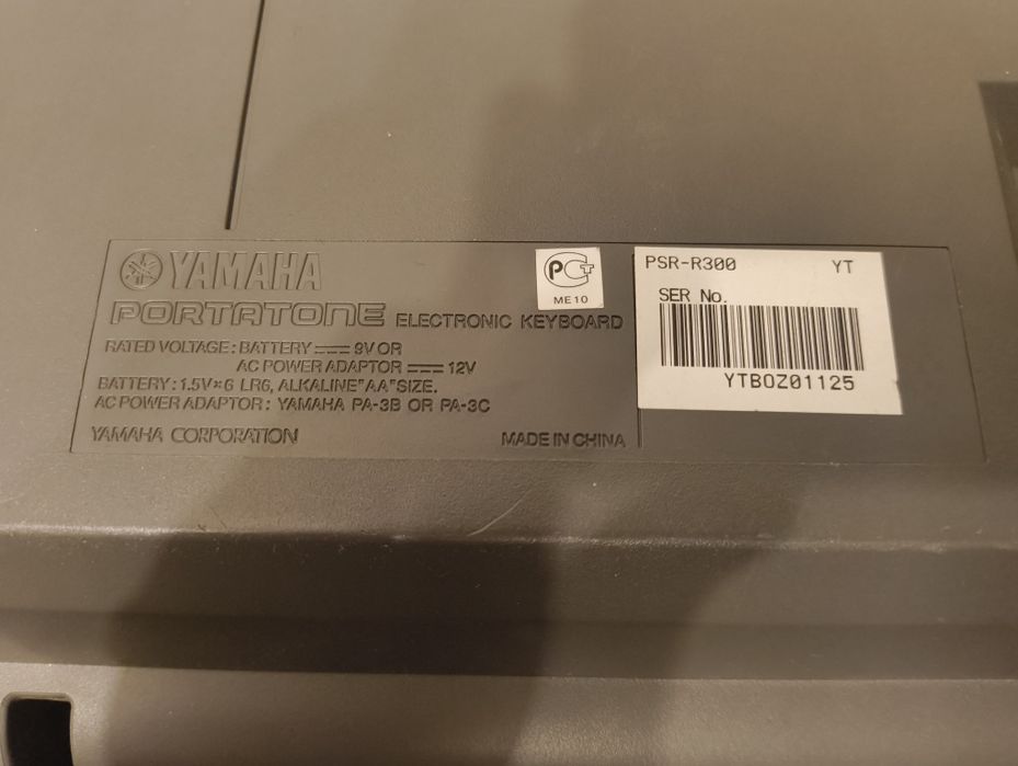 Продаю синтезатор