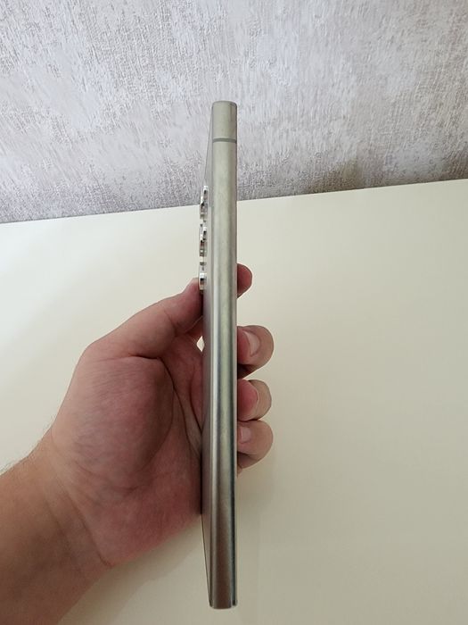 Samsung Galaxy S24 Ultra 12/256 ГБ

Флагман в отличном состоянии.

Мощ