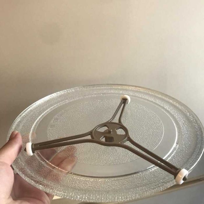 Продается тарелка для микроволновой печи + микроволновка в подарок