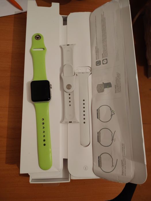 Часы Эплвотч с документами