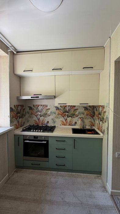 Срочно продается квартира 4х комнатная 92 кв на Юнусабад 9 кв.