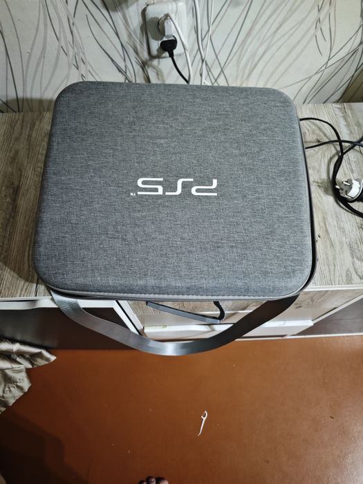 Продам ps 5 playstation slim 1 tb