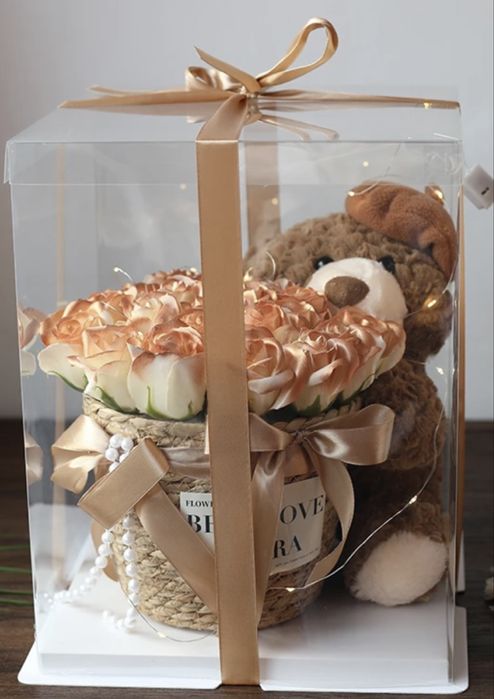 Продам Мишку с коробкой на 8марта