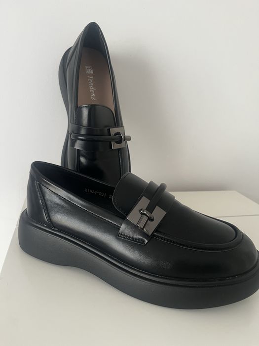 Дамски обувки лоуфъри нови