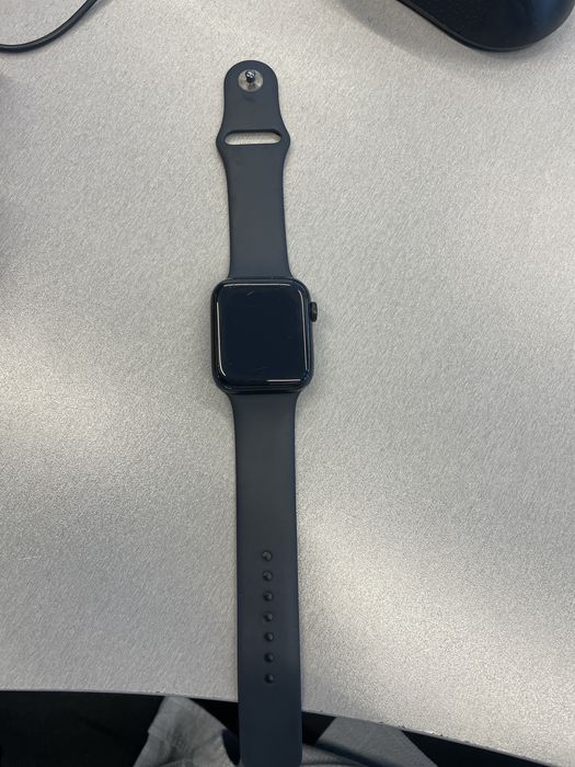 apple watch SE 2