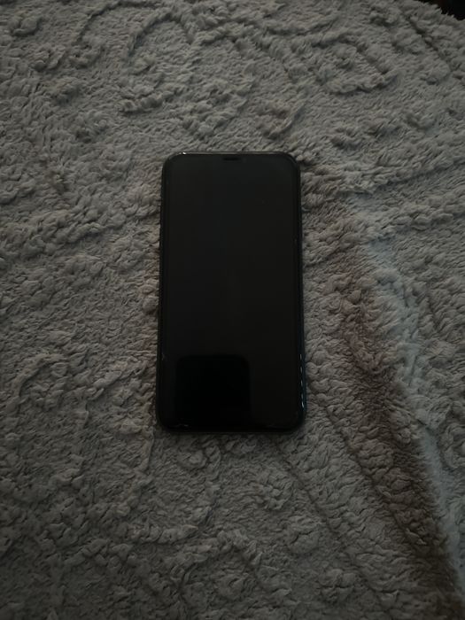 Айфон 11 на 128 обмен или продажа