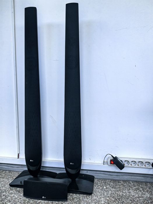 Trei boxe LG - sateliți LG - sateliți sistem LG - boxe sistem LG