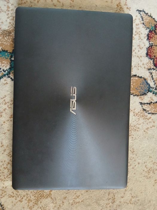 Noutbuk,Ноутбук Asus -яхши холатда, зарядка кабель бор