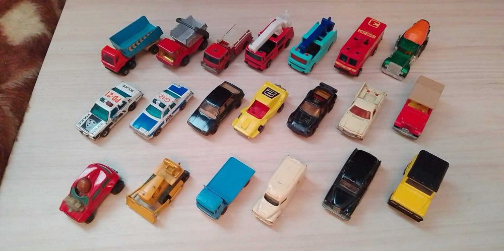 Модели на Matchbox England Macau China 1/64