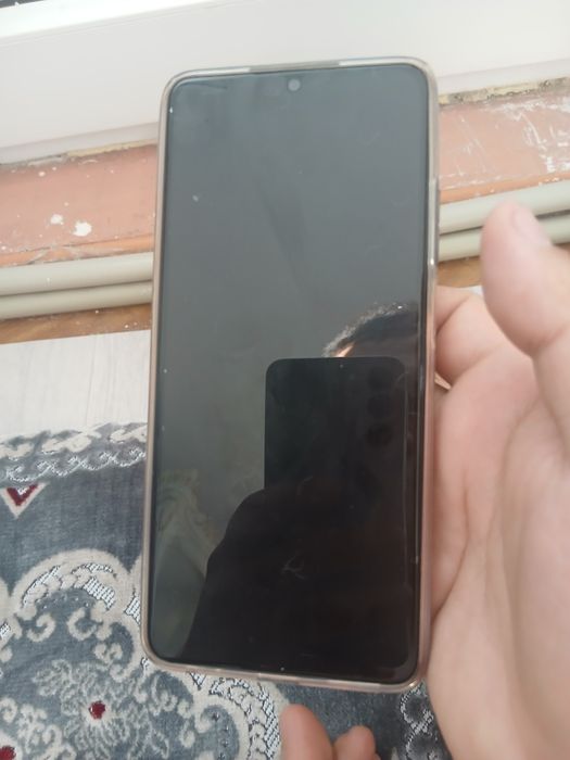 Телефон смартфон Nubia v70