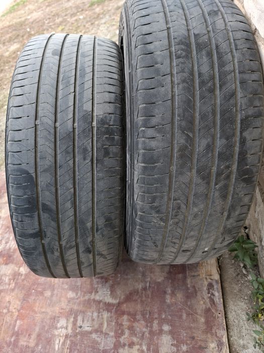 Продам шину 215/55/17  кумхо