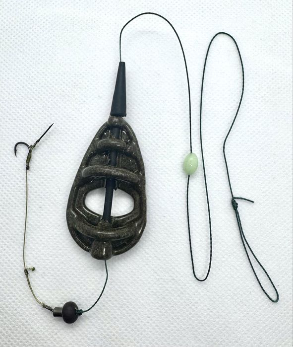 Set 2 monturi Method Feeder + scăriță bonus